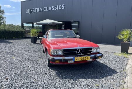 Mercedes-Benz 560SL